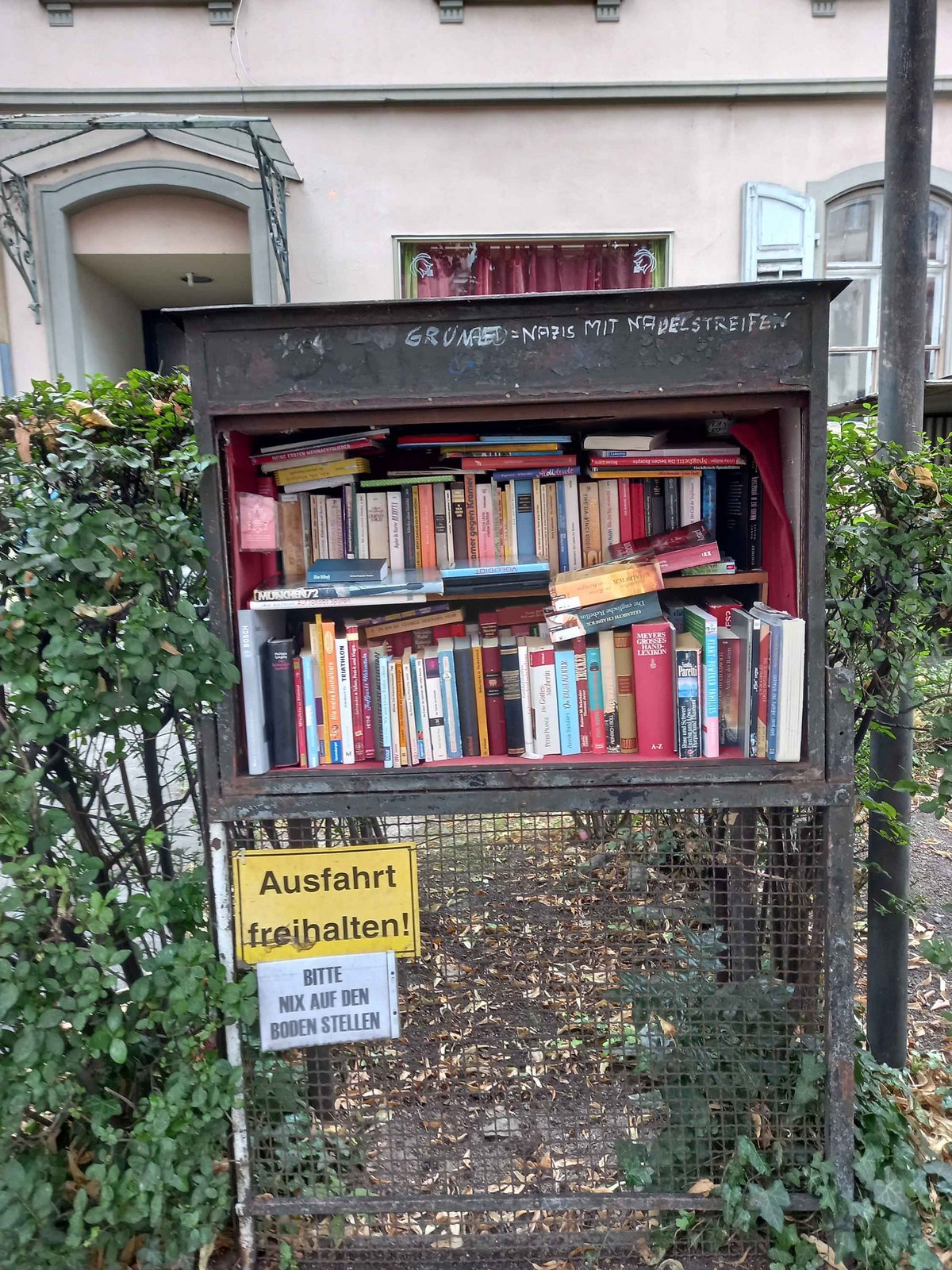 Öffentliches Bücherregal, Freiburg