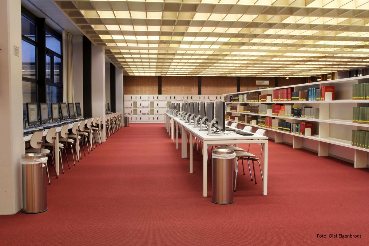 Infozentrum-SUB-Hamburg-Recherche.jpg