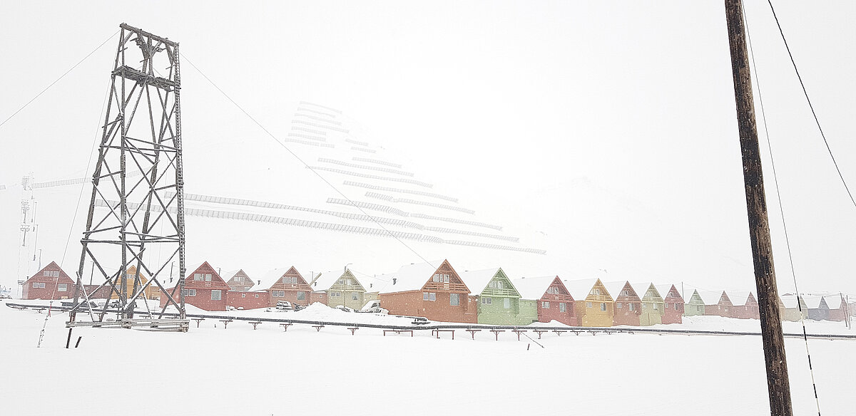Schneesturm auf Spitzbergen mitten im April. Foto: Stadtbibliothek Nürnberg