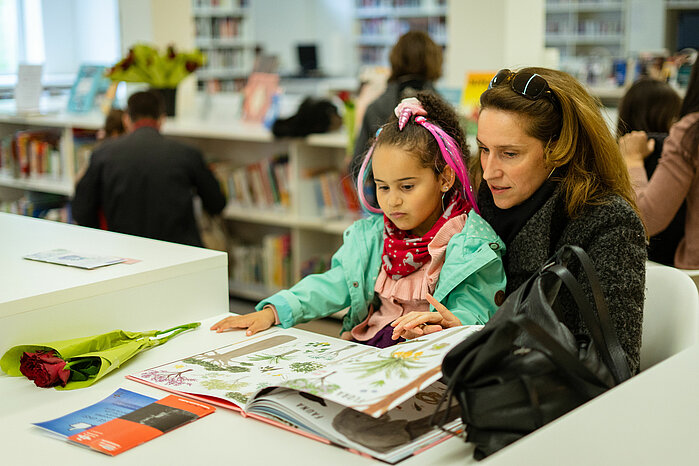 Die Kinderabteilung des Instituto Cervantes Frankfurt: Eltern kommen mit ihren Kindern gerne hierher. Auch Veranstaltungen für Kinder und Jugendliche bieten die Bibliotheken des spanischen Pendants der Goethe-Institute an. Foto: Instituto Cervantes