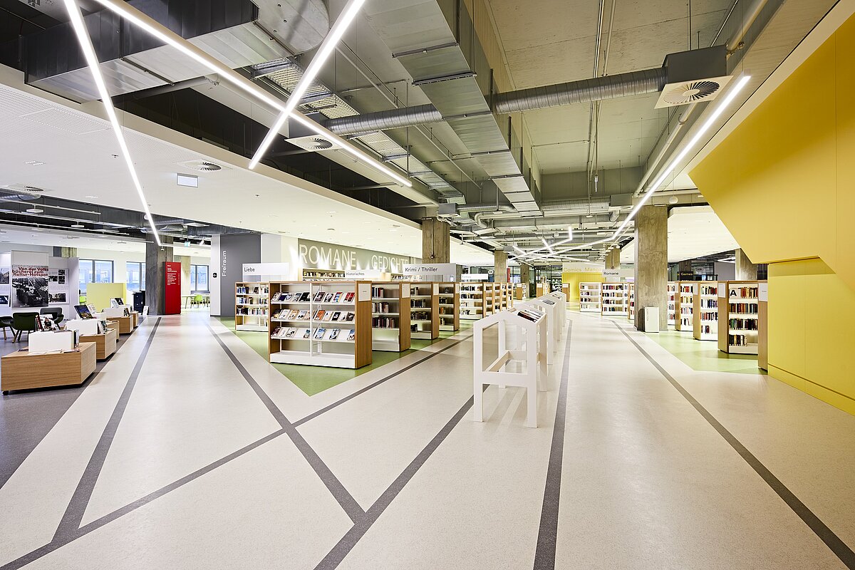 Innenansicht Ebene 1 der Zentralbibliothek der Stadtbüchereien Düsseldorf im KAP1. Foto: Elmar Witt / Nora Systems