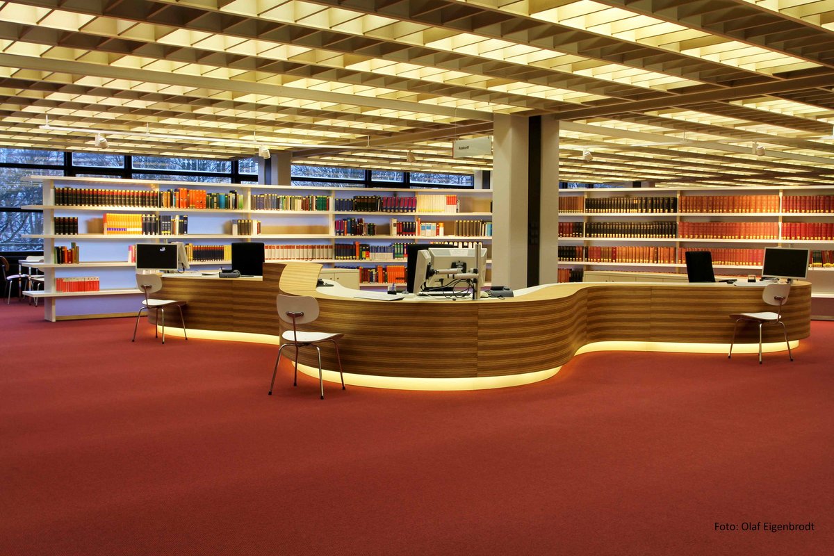 Infozentrum-SUB-Hamburg-Tresen.jpg
