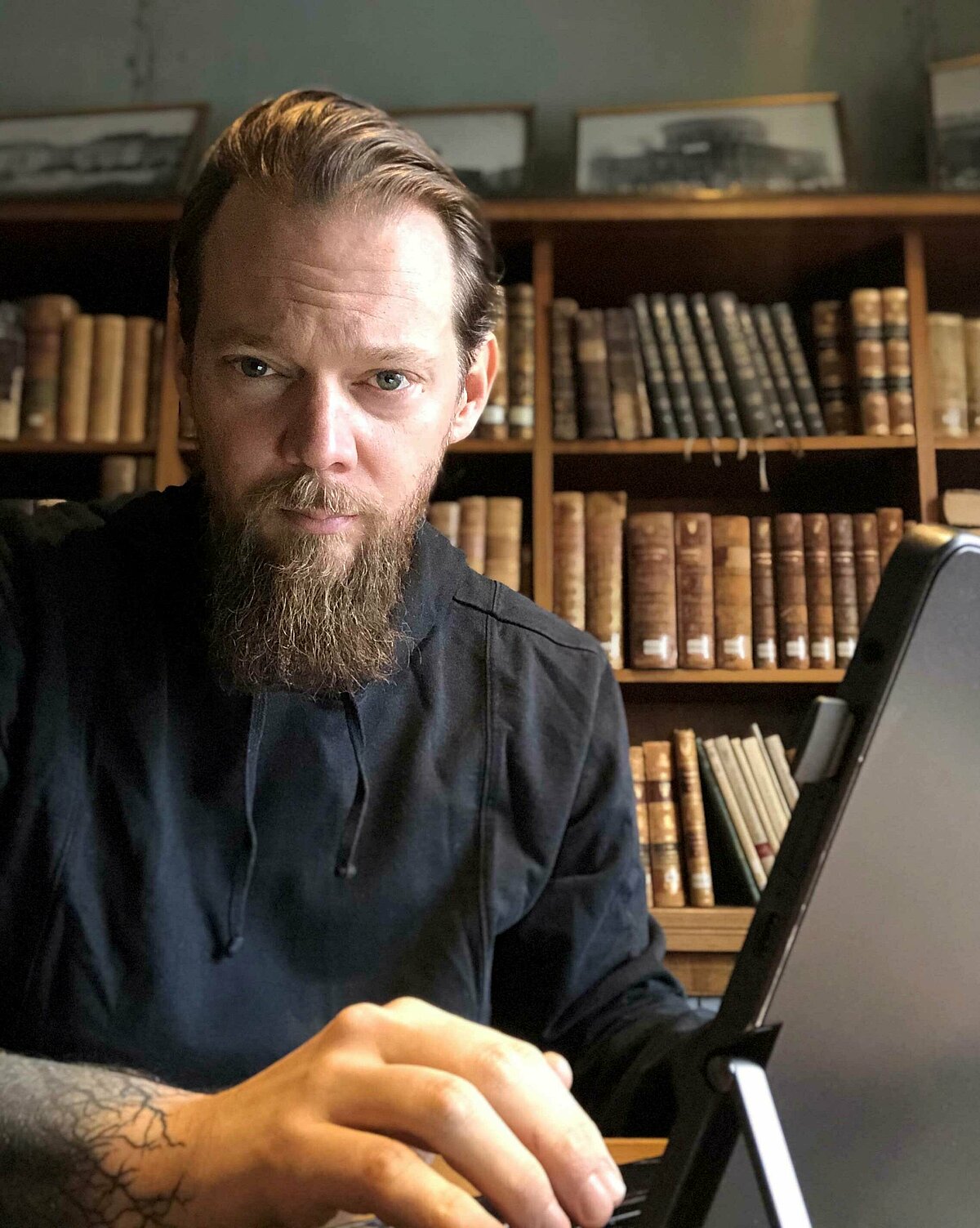 Daniel Forsman ist Stadtbibliothekar der Stadtbibliothek Stockholm, Schweden.