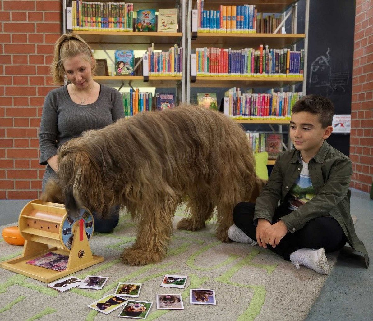 Stadtbibliothek Offenbach, Leseförderung auf vier Pfoten