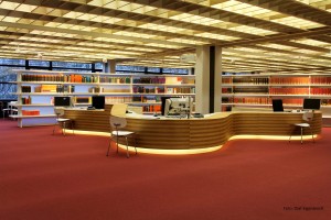 Infozentrum-SUB-Hamburg-Tresen-300x200.jpg