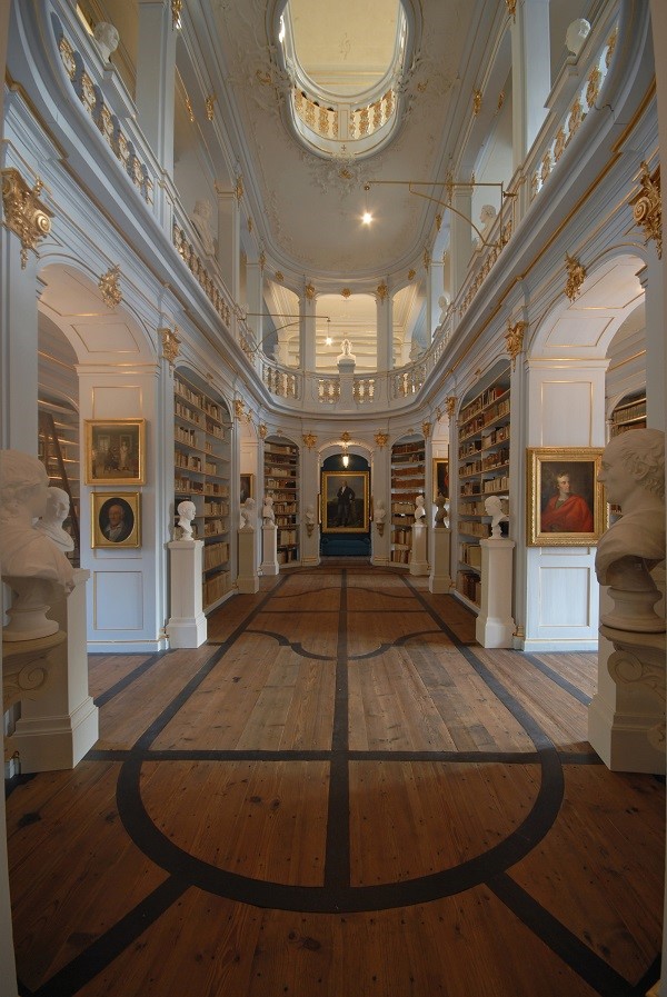 Rokokosaal_bearb.jpg