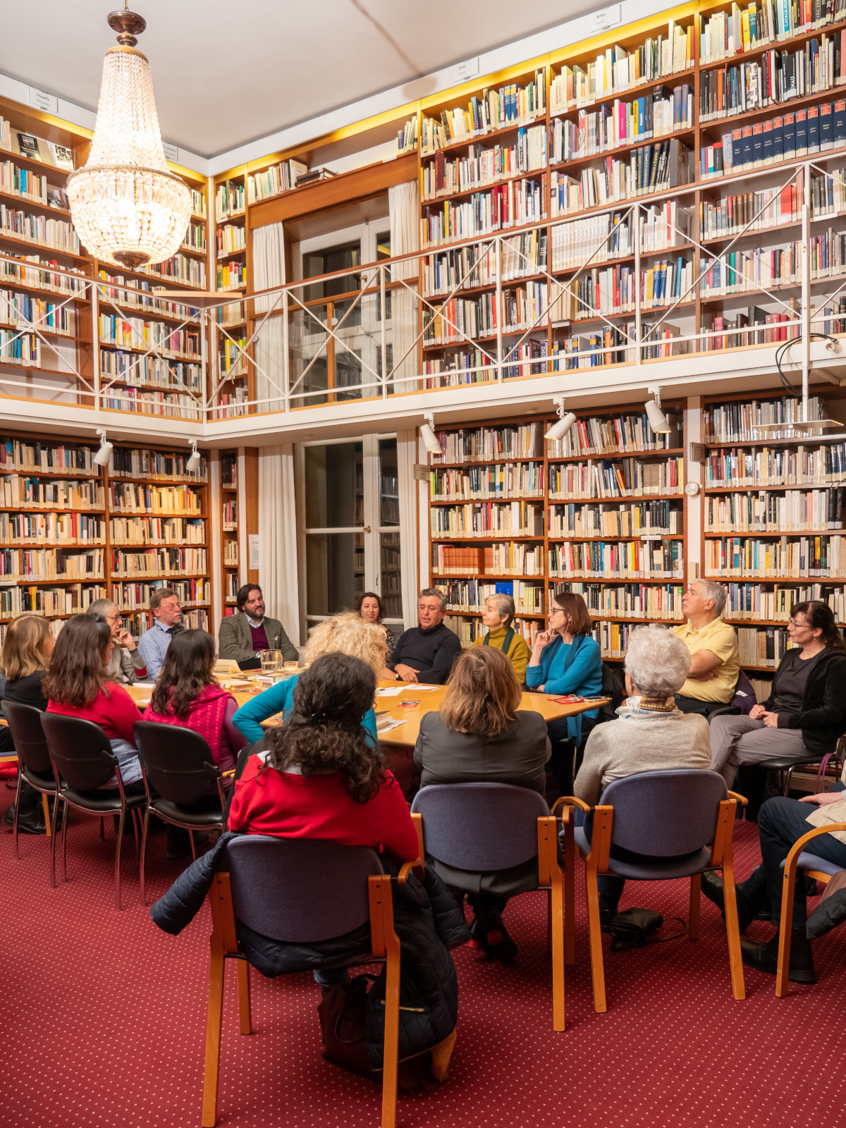 Leseclub im Instituto Cervantes in München: Mittlerweile bieten die Bibliotheken auch virtuelle Leseclubs an. Foto: Instituto Cervantes